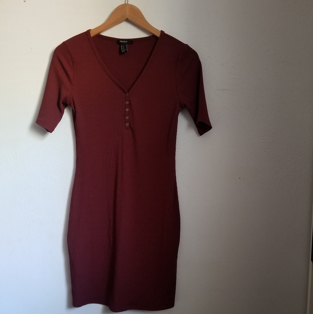 Forever 21 | NWOT Fitted Burnt Orange V-neck Dress